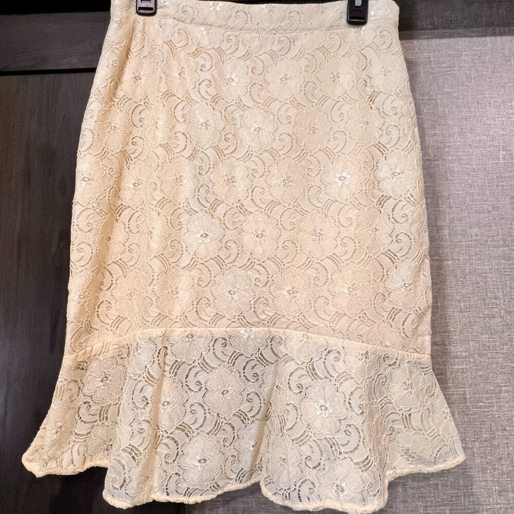 NWT - Umgee - Lace Skirt - Large